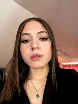 PrettyAmber online show from October 19, 6:54 pm