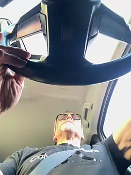 Axl hot online show from April 7, 3:36 pm