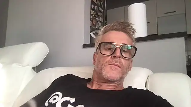 Snapshot of Axl_hot chatting on July 14, 5:08 pm Axl hot online show from July 14, 5:08 pm