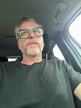 Snapshot of Axl_hot chatting on June 4, 3:49 pm Axl hot online show from June 4, 3:49 pm