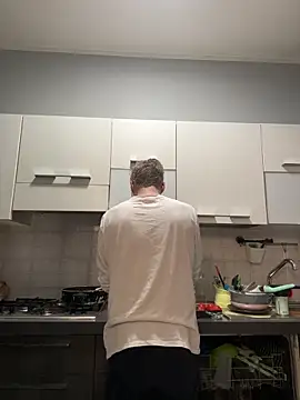 Axl hot online show from April 13, 6:34 pm