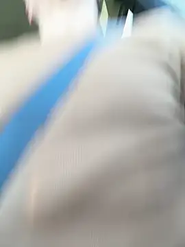 Axl hot online show from March 30, 3:24 pm