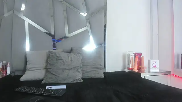 Snapshot of GabrielBrowm chatting on September 16, 7:59 pm GabrielBrowm online show from September 16, 7:59 pm