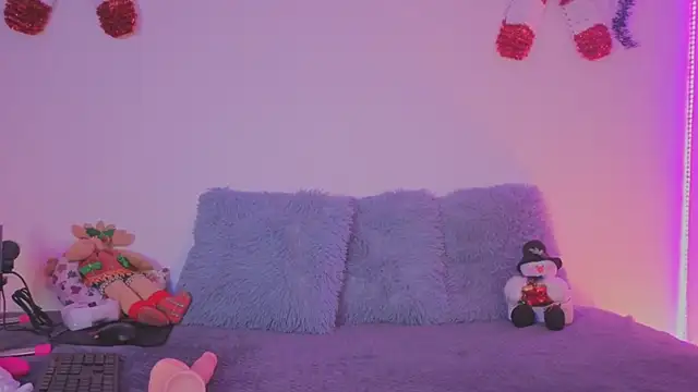 Snapshot of Lolarosesxs chatting on December 4, 10:53 pm Lolarosesxs online show from December 4, 10:53 pm