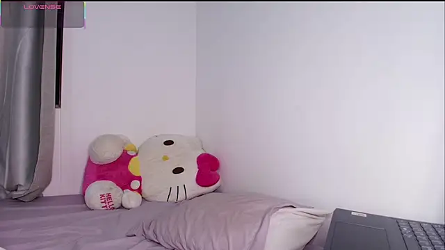 Snapshot of dulceangel__ chatting on November 5, 4:04 am dulceangel online show from November 5, 4:04 am