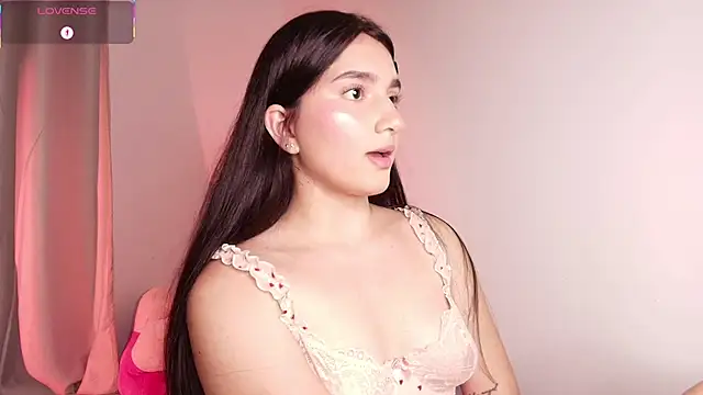 Snapshot of dulceangel__ chatting on October 9, 1:28 am dulceangel online show from October 9, 1:28 am