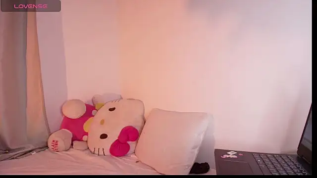 dulceangel   online show from March 19, 2:22 am