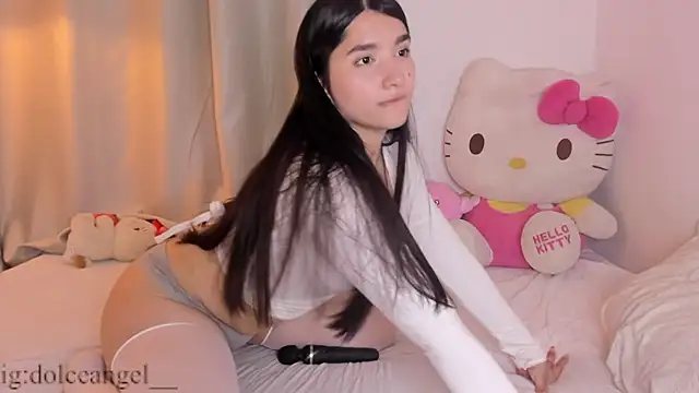 Snapshot of dulceangel__ chatting on June 28, 3:35 am dulceangel online show from June 28, 3:35 am