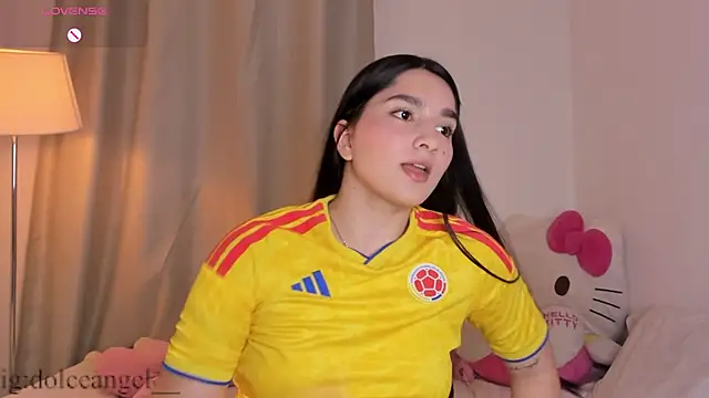 Snapshot of dulceangel__ chatting on July 4, 2:51 am dulceangel online show from July 4, 2:51 am