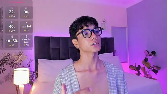 Phillicious   online show from November 21, 10:20 pm