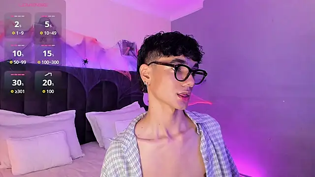 Phillicious   online show from October 25, 9:26 pm