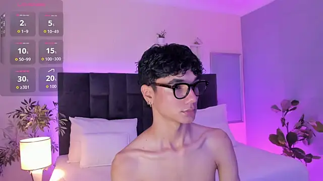 Phillicious   online show from November 16, 9:51 pm