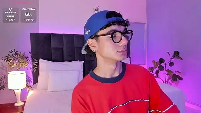 Phillicious   online show from November 14, 9:40 pm