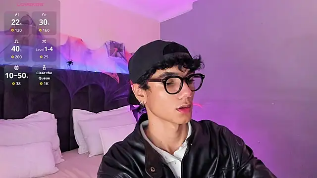 Phillicious   online show from October 21, 11:26 pm