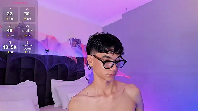 Phillicious   online show from October 22, 9:35 pm