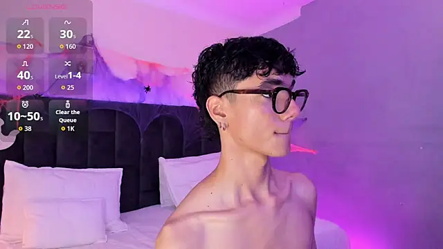 Phillicious   online show from October 29, 9:47 pm