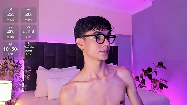 Phillicious   online show from November 6, 11:42 pm