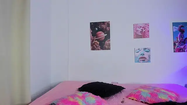 mia purplee online show from October 14, 3:07 am