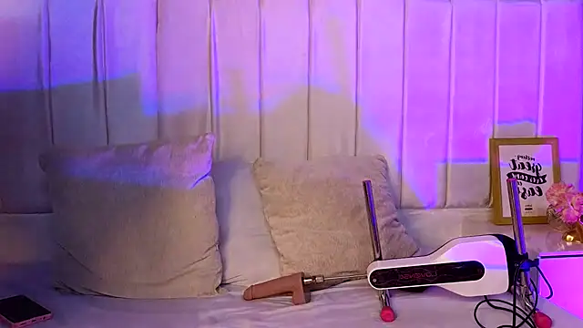 salma falcon online show from September 17, 7:38 pm