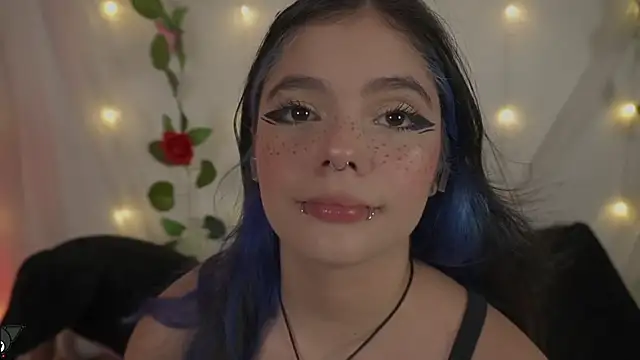 cutee andrea online show from June 22, 2:39 am