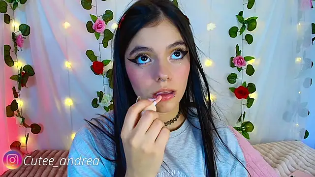 cutee andrea online show from October 24, 1:59 am