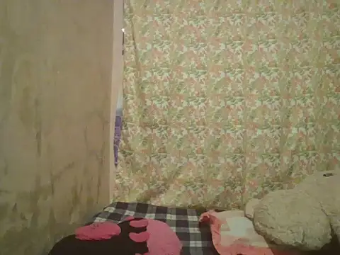 Snapshot of sexymorenal18 chatting on October 26, 12:44 am sexymorenal18 online show from October 26, 12:44 am