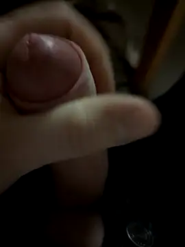 Snapshot of Silver_Power chatting on December 5, 4:33 am Silver Power online show from December 5, 4:33 am