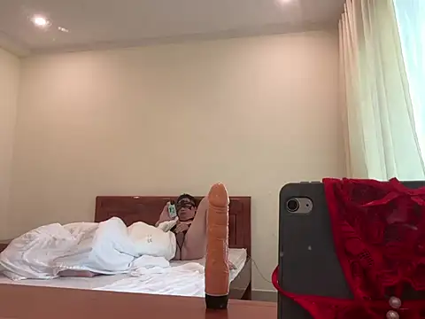 Uoisuu online show from April 4, 8:21 am