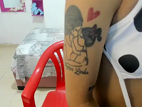 Snapshot of baby_rose03 chatting on October 27, 6:42 pm baby rose03 online show from October 27, 6:42 pm