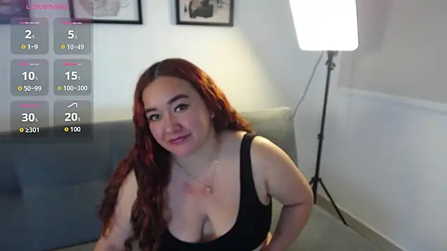 Snapshot of Paris_boobsbbw chatting on October 2, 10:13 pm Paris boobsbbw online show from October 2, 10:13 pm