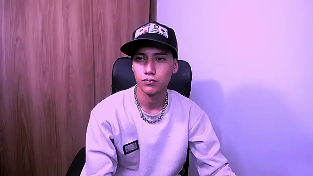 Toy boy777 online show from February 10, 5:50 am