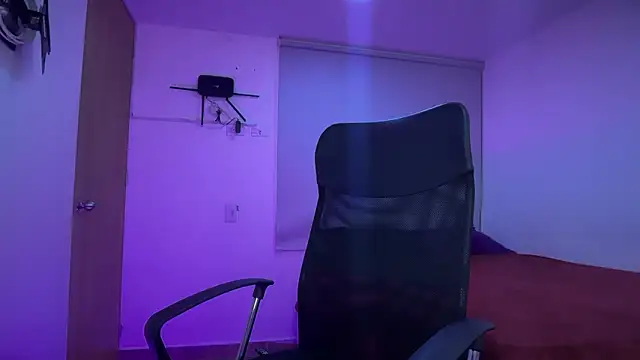 Toy boy777 online show from February 28, 2:33 am