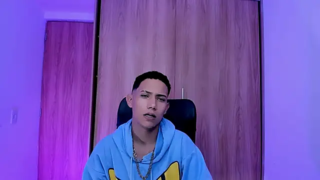 Toy boy777 online show from February 16, 10:29 pm