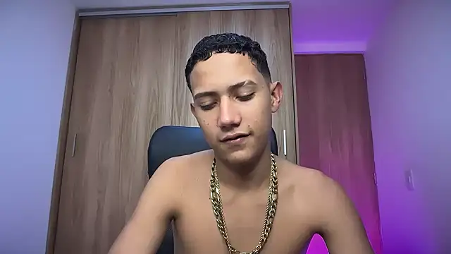 Toy boy777 online show from February 22, 12:13 am