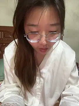 Snapshot of sisi-maiden chatting on May 4, 7:55 am sisi-maiden online show from May 4, 7:55 am