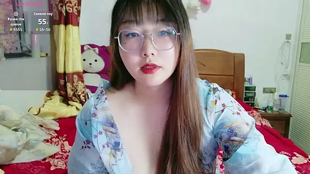 Snapshot of sisi-maiden chatting on May 29, 1:28 pm sisi-maiden online show from May 29, 1:28 pm