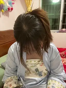 sisi-maiden online show from April 9, 2:12 pm