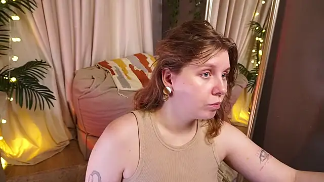 Snapshot of Sense_Of_Rosemary chatting on July 11, 1:33 pm Sense Of Rosemary online show from July 11, 1:33 pm