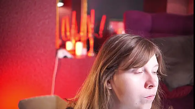 Snapshot of Sense_Of_Rosemary chatting on February 13, 5:40 am Sense Of Rosemary online show from February 13, 5:40 am