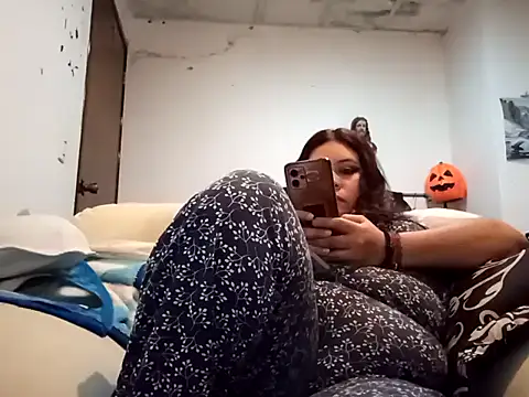 Kitty WetXxX online show from November 18, 1:21 am