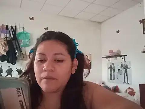 Snapshot of Kitty_WetXxX chatting on June 11, 8:17 pm Kitty WetXxX online show from June 11, 8:17 pm