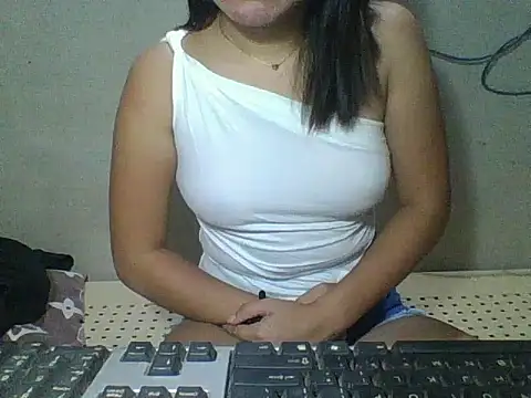 Skinny PinayGirljust18 online show from May 18, 8:02 pm