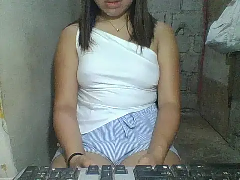 Skinny PinayGirljust18 online show from June 17, 6:51 pm