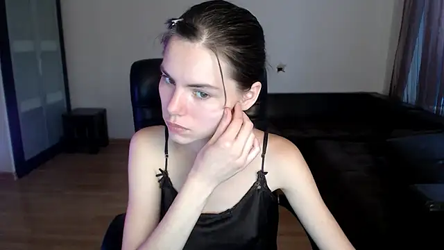 Snapshot of AmelieReve chatting on September 9, 3:54 pm AmelieReve online show from September 9, 3:54 pm