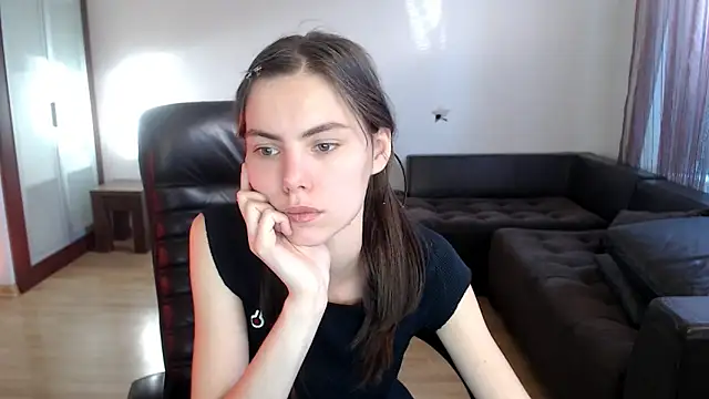 Snapshot of AmelieReve chatting on September 16, 2:18 pm AmelieReve online show from September 16, 2:18 pm