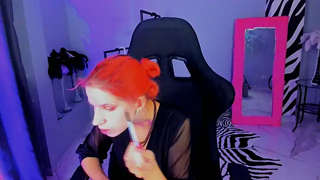 Snapshot of NitaNihil chatting on October 29, 7:13 pm NitaNihil online show from October 29, 7:13 pm