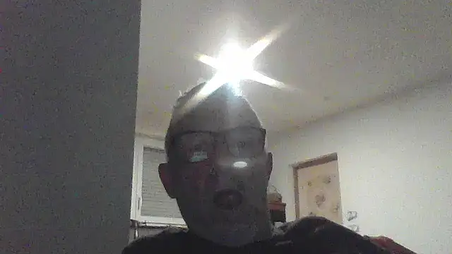 Snapshot of davv28 chatting on September 12, 2:34 am davv28 online show from September 12, 2:34 am