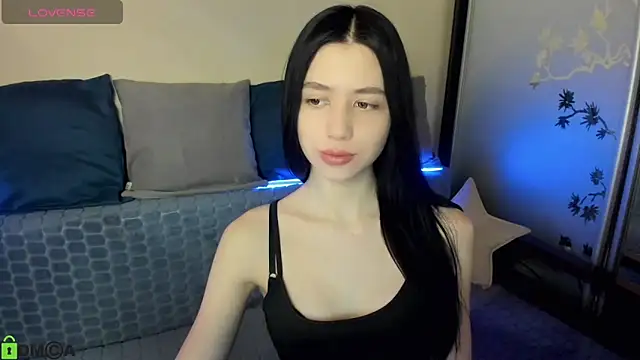 SelinLi online show from February 18, 9:17 am