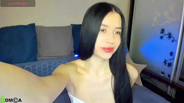 SelinLi online show from February 28, 8:47 am