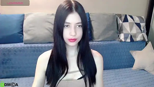 SelinLi online show from April 14, 8:30 am